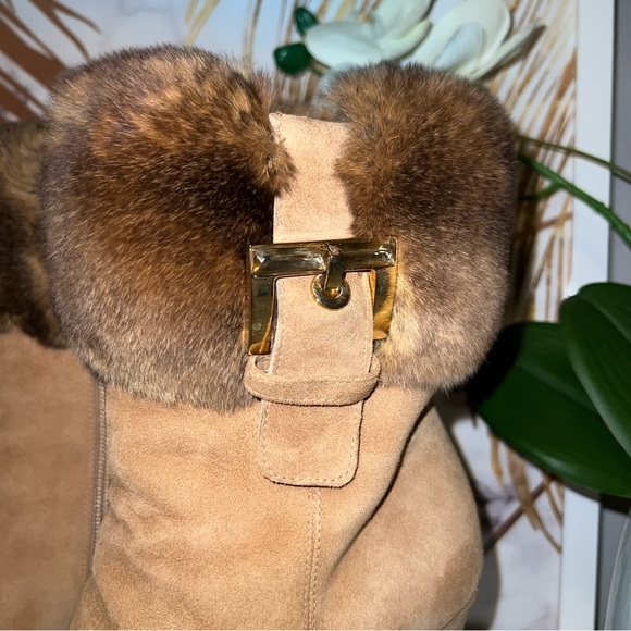 Stuart Weitzman suede fur trim ankle boots🌸 - Picture 6 of 12